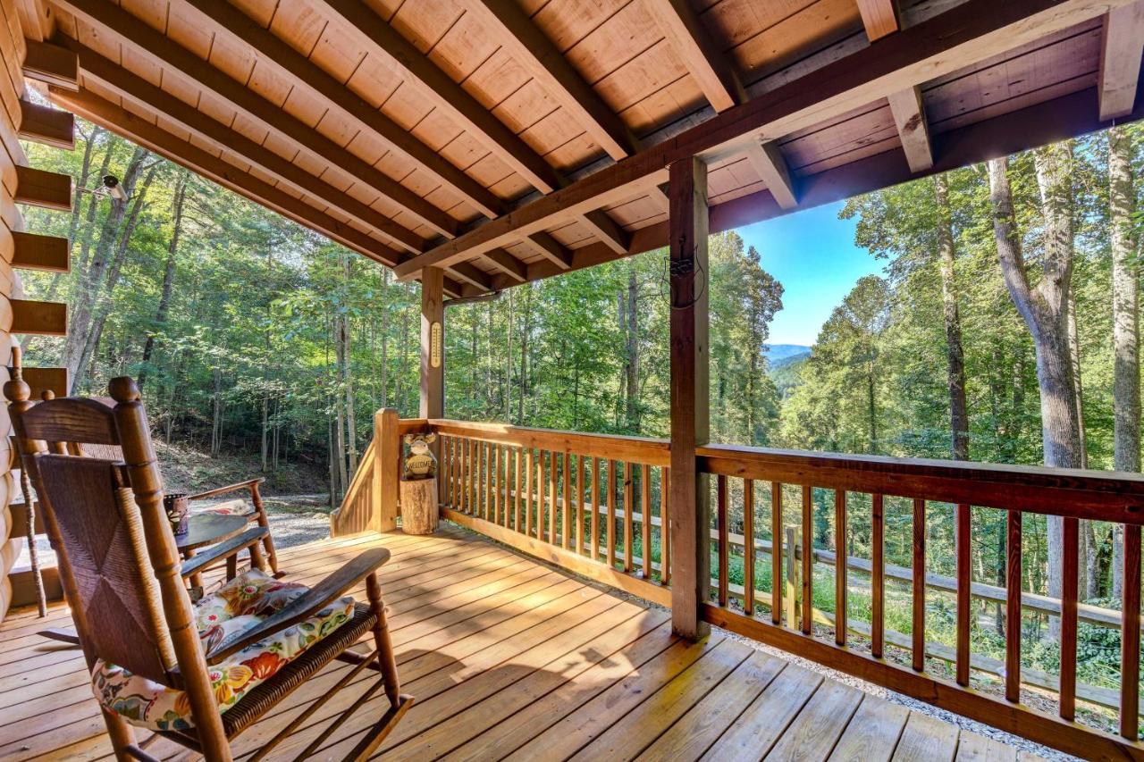 Waynesville Cabin With Covered Deck And Fire Pit! Lake Junaluska Exterior photo
