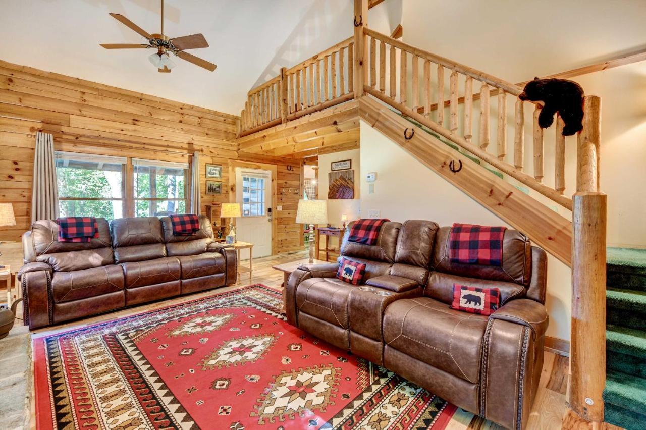 Waynesville Cabin With Covered Deck And Fire Pit! Lake Junaluska Exterior photo